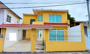 CASA EN VENTA EN LA COL: PRIMERO DE MAYO NORTE Ubicado a unas Cuadras De Ejercito Mexicano