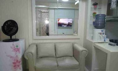 JUAL CEPAT 2BR FURNISHED (SHM) TOWER GERANIUM APARTEMEN BASSURA CITY