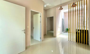 the River colorado Rumah baru selangkah satasiun  parung panjang