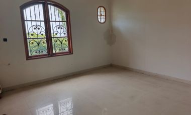 Disewakan Rumah Lebar 12m di Lingkungan Elit Purwokerto