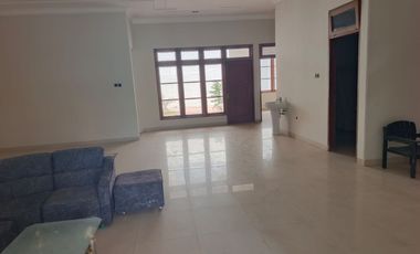 Disewakan Rumah Lebar 12m di Lingkungan Elit Purwokerto