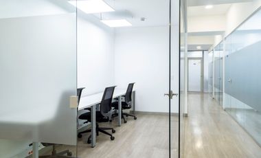 Alquiler de oficina comercial para 3 personas en Bogota, Equidad.