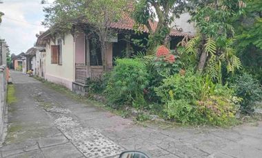 Tanah murah, bonus Rumah Joglo Estetik, kayu Jati, cocok utk Homestay, hunian di Banyuraden jl Godean dalam Ring roads dkt Malioboro, Keraton Yogya