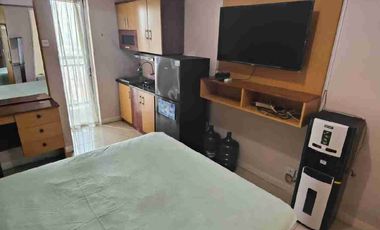 SEWA BAYAR BULANAN STUDIO FURNISHED TOWER E APARTEMEN BASSURA CITY