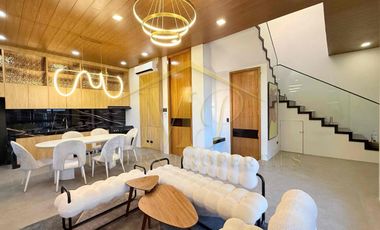 Sleek Luxury 4 Bedroom House in Plaridel, Bulacan