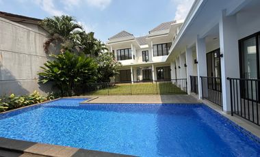 5 Bedroom Modern & Beautiful House, spacious garden in Cipete