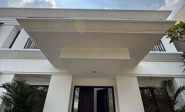 5 Bedroom Modern & Beautiful House, spacious garden in Cipete