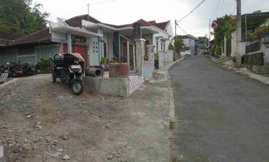 Home stay murah di pakem jl kaliurang km 15 belakang RS PANTI NUGROHO dkt UII