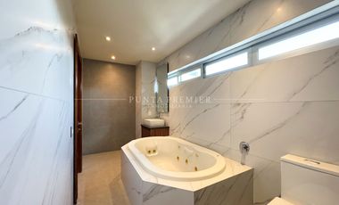 DEPARTAMENTO EN TORRE ZHEN EN RENTA DE LUJO, ZONA DORADA ZAPOPAN.