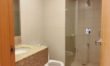 Madison Park West – 1BR Fully Furnished Unit with Parking For Rent in BGC