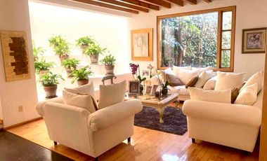 Casa en Venta dentro de Jadines del Ajusco.