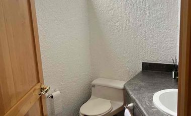 Casa en Venta dentro de Jadines del Ajusco.