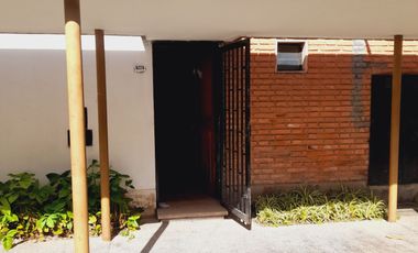 VENTA CASA CON COCHERA- AV. CENTRAL 4224-SMT
