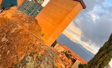 VENDO CASA 200 M2  CON LOTE DE 3200 M2 EN VILLA DE LEYVA BOYACA