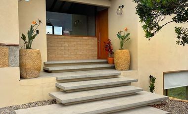 VENDO CASA 200 M2  CON LOTE DE 3200 M2 EN VILLA DE LEYVA BOYACA