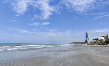 🏢 VENDO PENTHOUSE & SUITE VISTA Y SALIDA AL MAR - PISO 12 (Tonsupa – Club Resort Pacífico – Playa Ancha.)