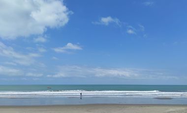 🏢 VENDO PENTHOUSE & SUITE VISTA Y SALIDA AL MAR - PISO 12 (Tonsupa – Club Resort Pacífico – Playa Ancha.)