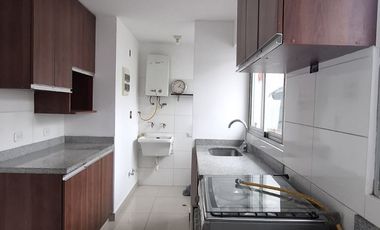 EXCELENTE DPTO. 1ER PISO CON ESTACIONAMIENTO URB. OLIMPO ATE