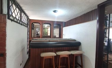 Vendo casa ideal para vivienda o negocio al norte de Quito Av Mariscal Sucre y Marcelo Rivadeneira barrio 23 de Junio Cotocollao a 50 metros del Sta M