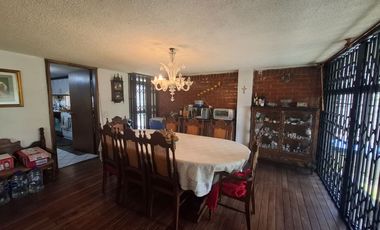 Vendo casa ideal para vivienda o negocio al norte de Quito Av Mariscal Sucre y Marcelo Rivadeneira barrio 23 de Junio Cotocollao a 50 metros del Sta M