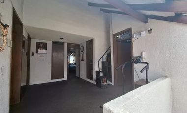 Vendo casa ideal para vivienda o negocio al norte de Quito Av Mariscal Sucre y Marcelo Rivadeneira barrio 23 de Junio Cotocollao a 50 metros del Sta M