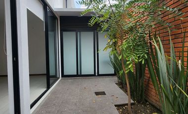 Casa en renta en Solares de 4 recamaras mas Roof garden