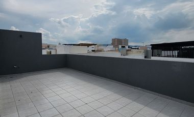 Casa en renta en Solares de 4 recamaras mas Roof garden