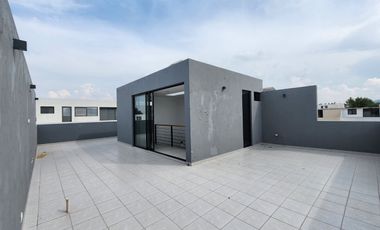 Casa en renta en Solares de 4 recamaras mas Roof garden