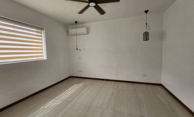 Casa en renta en Solares de 4 recamaras mas Roof garden