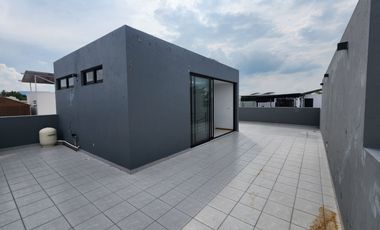 Casa en renta en Solares de 4 recamaras mas Roof garden
