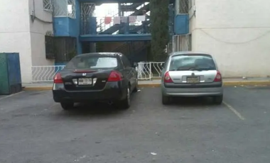 CASA EN VENTA DE REMATE BANCARIO EN IZTAPALAPA, CDMX.