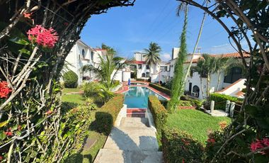 RENTO CASA DUPLEX EN PLANTA BAJA AMUEBLADA Y CLIMATIZADA