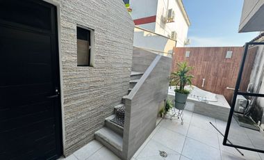 RENTO CASA DUPLEX EN PLANTA BAJA AMUEBLADA Y CLIMATIZADA