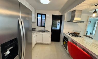 RENTO CASA DUPLEX EN PLANTA BAJA AMUEBLADA Y CLIMATIZADA