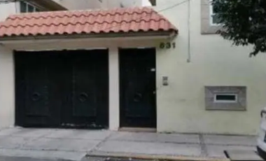 CASA EN VENTA DE REMATE BANCARIO EN LINDAVISTA, CDMX.