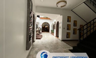 Venta de Hotel  en Cuenca – Sector Centro Histórico Hotel Equipado y en Funcionamiento