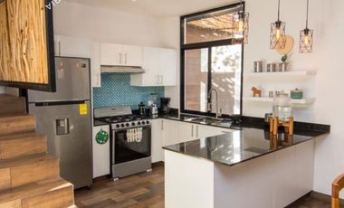 Villa en renta de 2 pisos con alberca dentro de la Ciudad