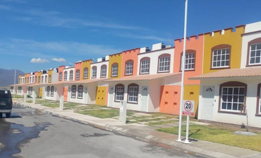 Casa en venta a precio de REMATE en Fracc. La Toscana Iguala Guerrero, ¡compra directa con el banco, no se aceptan créditos!