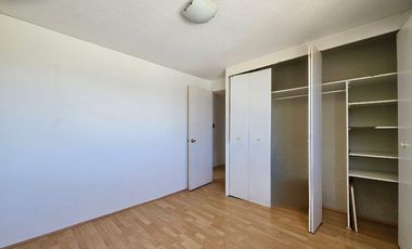 Se arrienda departamento en tercer piso, Condominio Simón Álamo, Quillota.