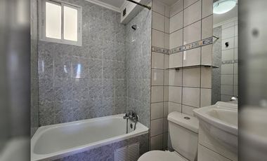 Se arrienda departamento en tercer piso, Condominio Simón Álamo, Quillota.