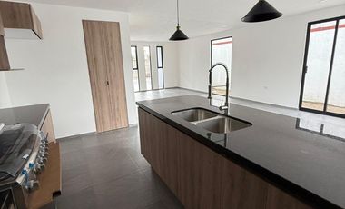 Casa en venta cerca de Blvd. Atlixco y Ciudad Judicial