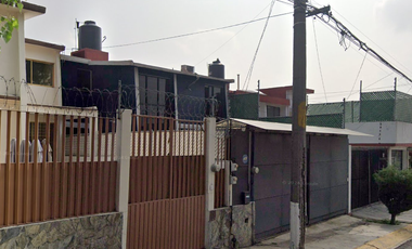 Casa en Residencial El Dorado Tlalnepantla Estado de México. Adjudicada