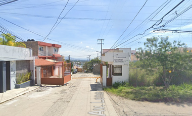 Casa en venta precio de REMATE en Rinconada Tzompantle, Cuernava ¡Compra directa con el banco, no se aceptan créditos!