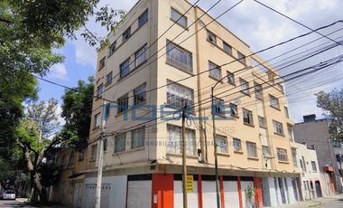 Edificio en Venta, con Locales Comerciales