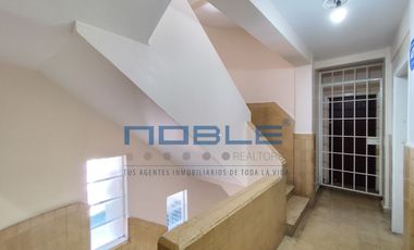 Edificio en Venta, con Locales Comerciales