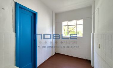 Edificio en Venta, con Locales Comerciales