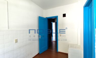 Edificio en Venta, con Locales Comerciales