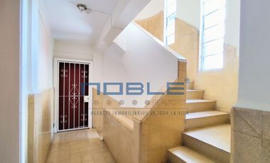 Edificio en Venta, con Locales Comerciales