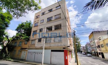Edificio en Venta, con Locales Comerciales