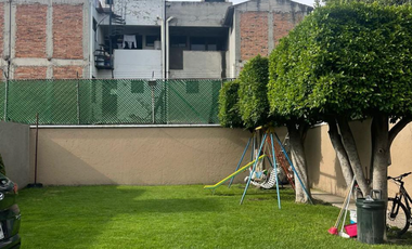 CASA EN VENTA DE REMATE BANCARIO EN CAFETALES, CDMX.